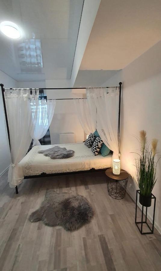 Bella * Mamaia